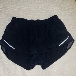 Lululemon Hotty Hot 2.5 short Navy Blue